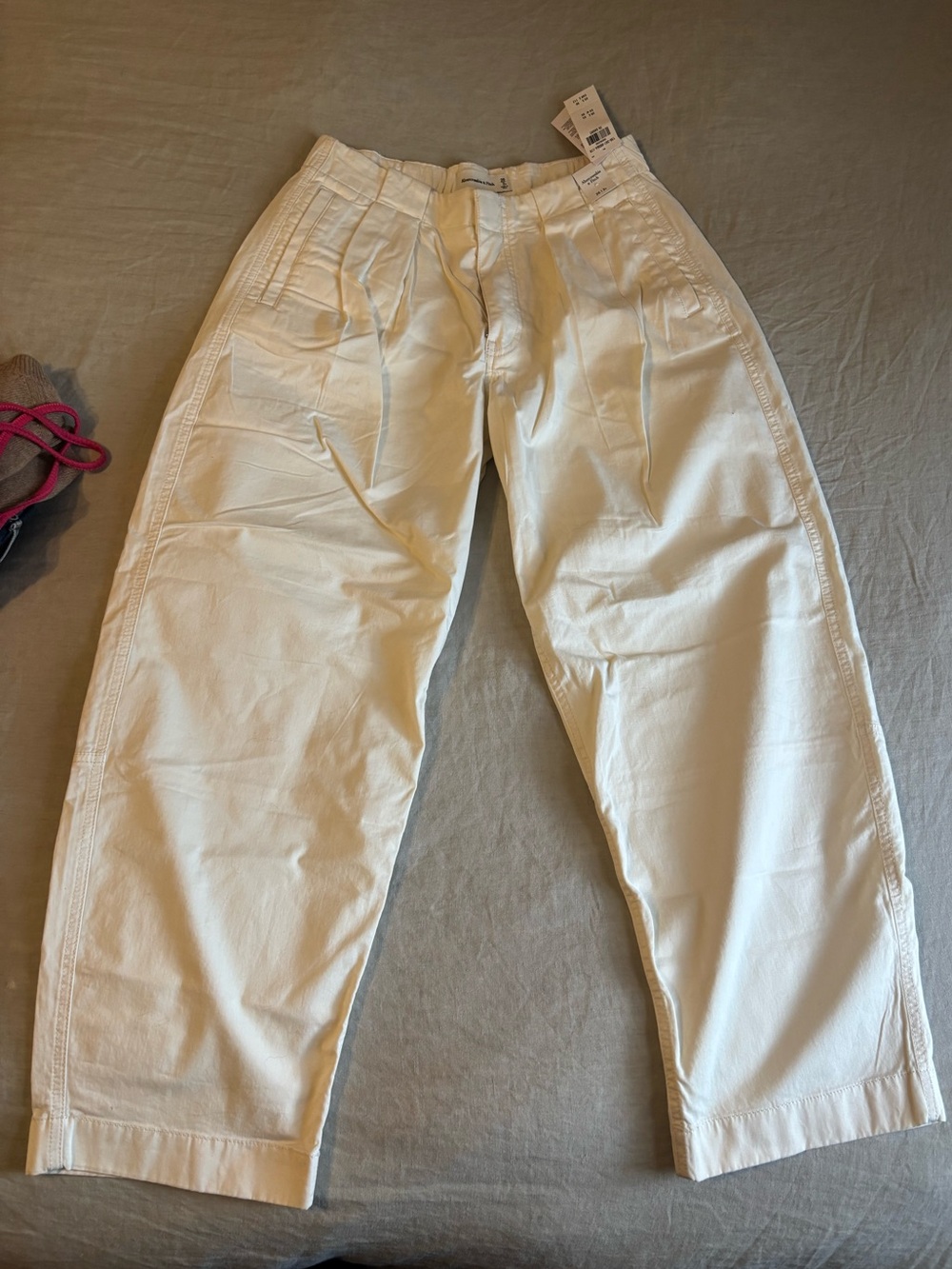 Abercrombie white mid-Rise barrel Trousers